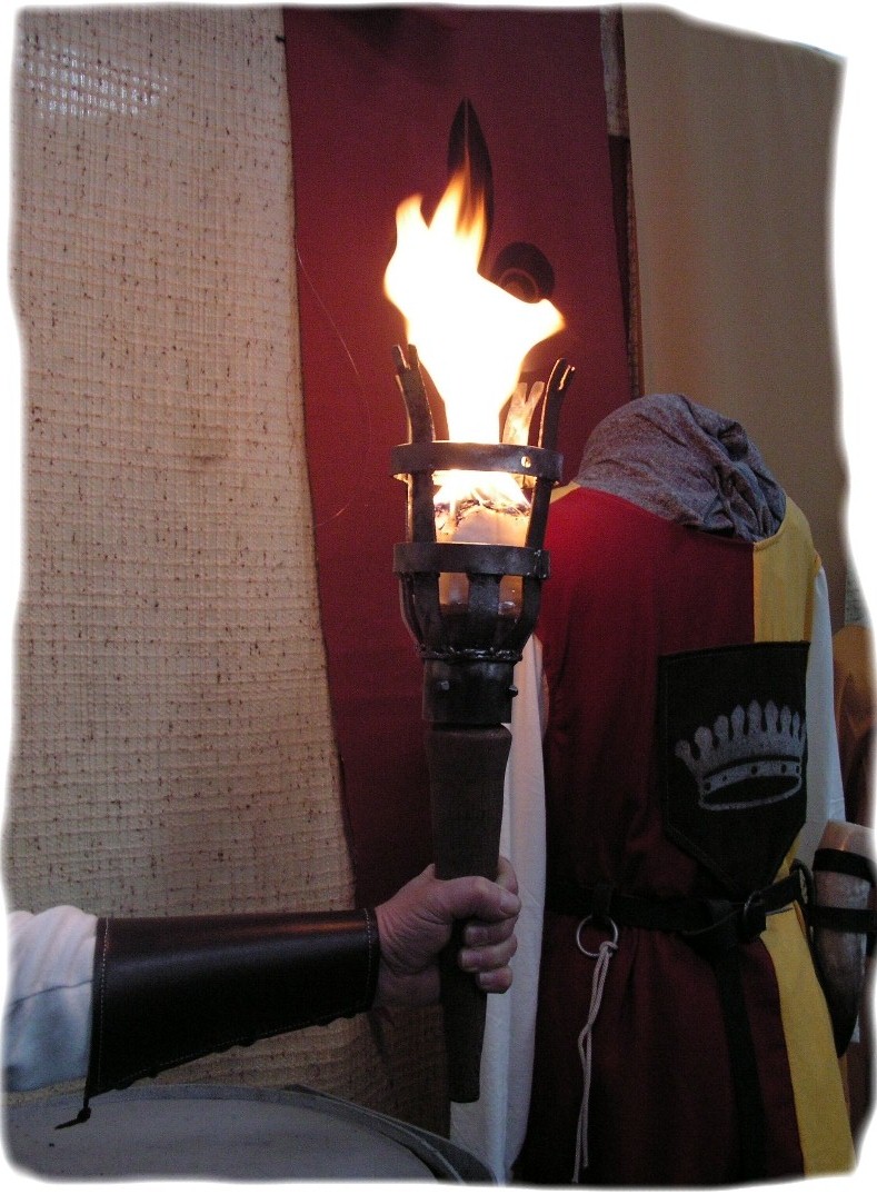 flambeau torche couteau médiéval