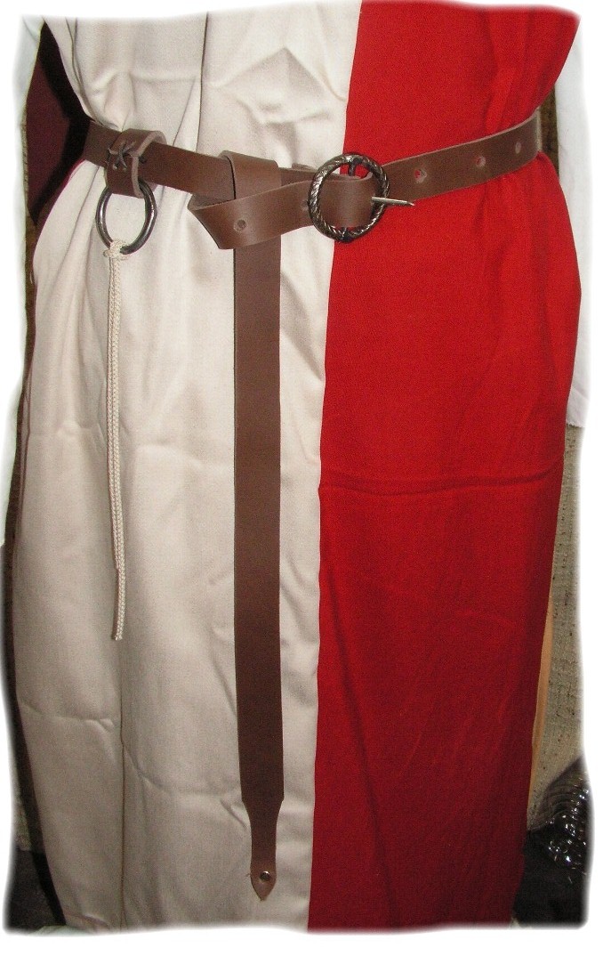 Longue ceinture médiévale avec anneaux 4cm 
